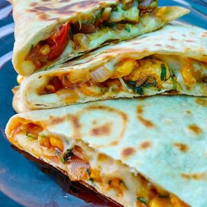 Chicken Quesadilla ꭞ